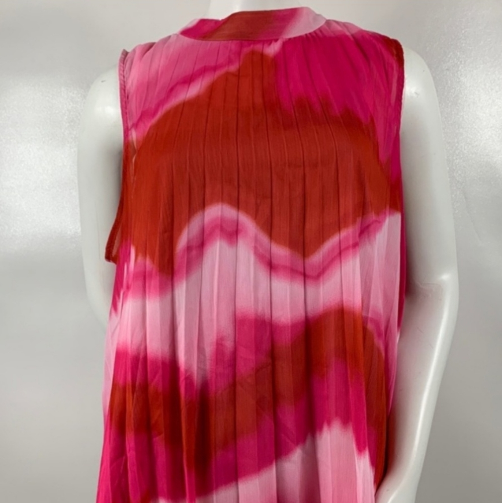 beautiful trapeze style sleeveless top